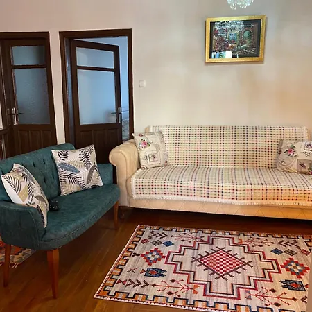 Ayvalik'taki Eviniz *