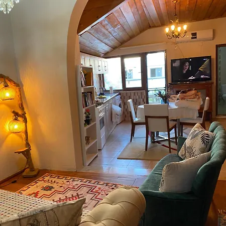 Ayvalik'taki Eviniz *